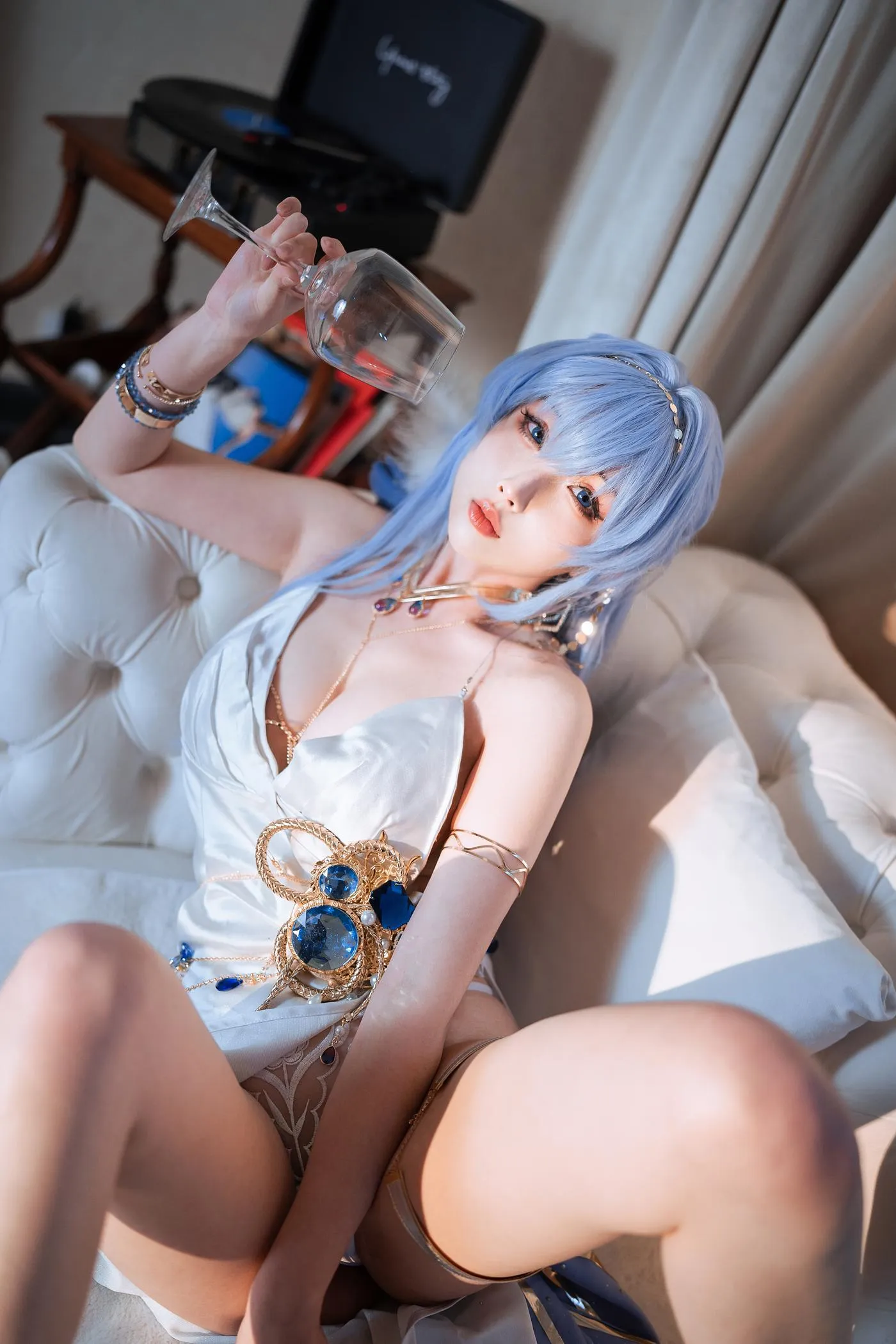 rioko凉凉子 – NO.115 海伦礼服-正片 [35P]插图9
